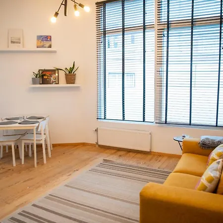Cozy In Antwerp- Shuttle To Tomorrowland Possible Apartamento *